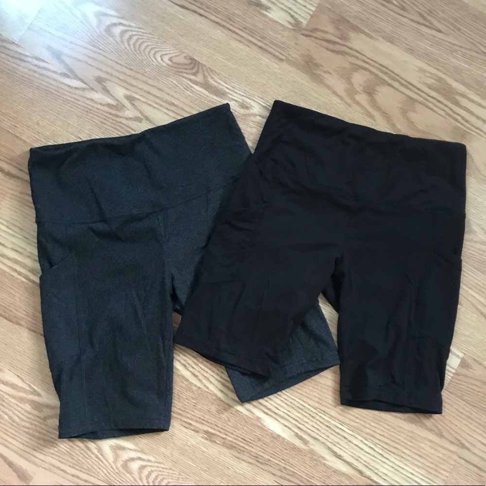 Bundle of two biker shorts with pockets